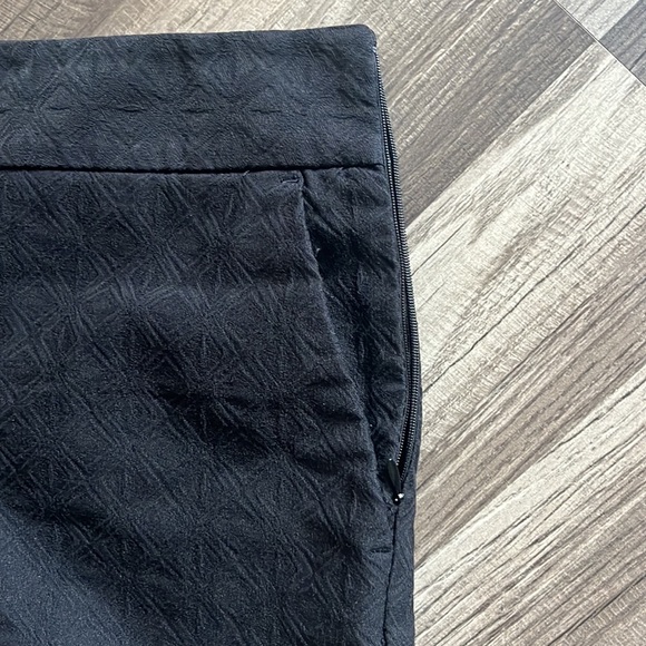 Loft Riviera Shorts - Picture 2 of 8